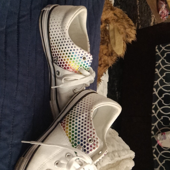 Converse - Picture 3 of 3